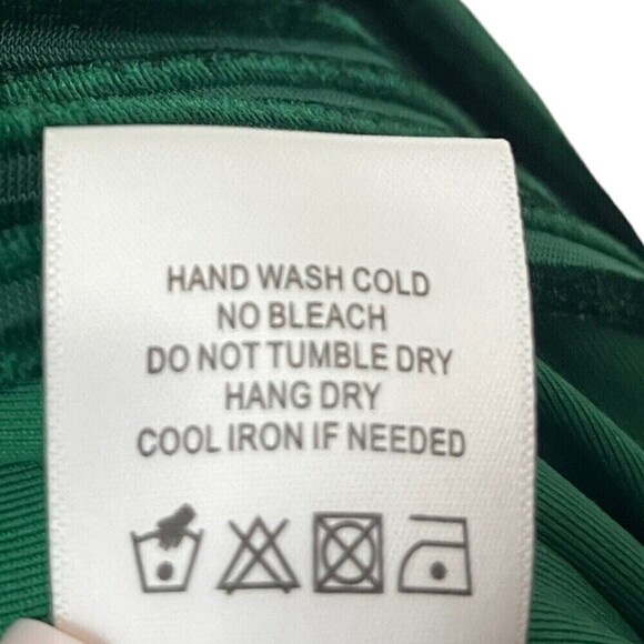 Welcome to my closet! - Picture 12 of 12